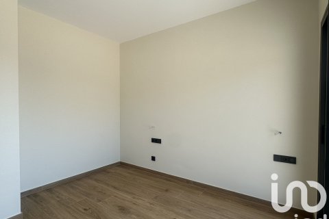 Сasa de 4 dormitorios en venta en Sant Esteve Sesrovires, Barcelona, Cataluña, Spain № 4846 - foto 16