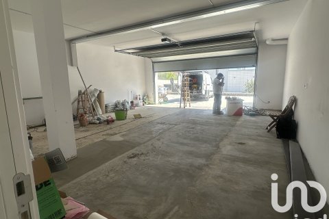 Сasa de 4 dormitorios en venta en Sant Esteve Sesrovires, Barcelona, Cataluña, Spain № 4846 - foto 19