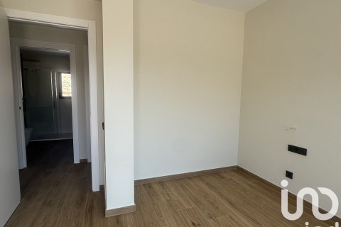 Сasa de 4 dormitorios en venta en Sant Esteve Sesrovires, Barcelona, Cataluña, Spain № 4846 - foto 26