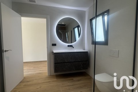 Сasa de 4 dormitorios en venta en Sant Esteve Sesrovires, Barcelona, Cataluña, Spain № 4846 - foto 13