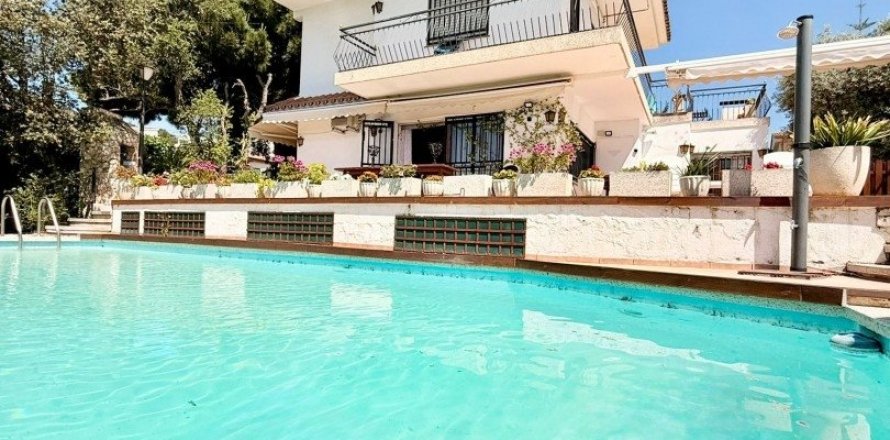 7 bedrooms house for sale in Calafell, Tarragona, Catalonia, Spain № 4842