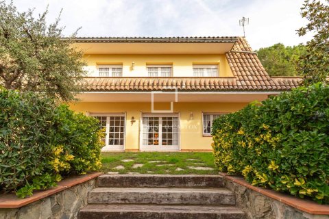 6 bedrooms villa for sale in Sant Just Desvern, Barcelona, Catalonia, Spain № 3942