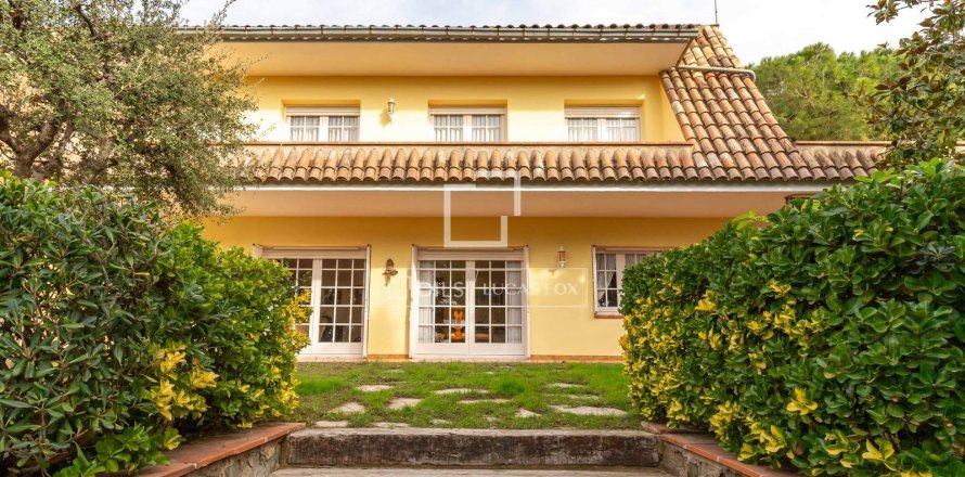 6 bedrooms villa for sale in Sant Just Desvern, Barcelona, Catalonia, Spain № 3942