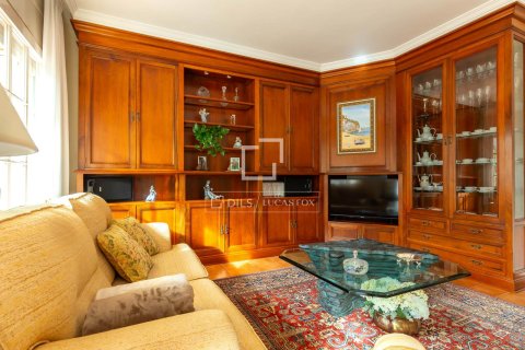 6 bedrooms villa for sale in Sant Just Desvern, Barcelona, Catalonia, Spain № 3942 - photo 12