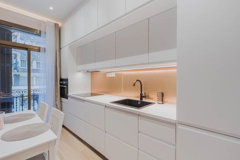 3 bedrooms apartment for sale in Barcelona, Catalonia, Spain № 6185 - photo 9