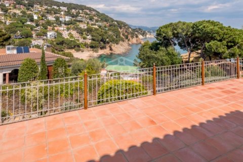 4 bedrooms villa for sale in Blanes, Girona, Catalonia, Spain № 919 - photo 7