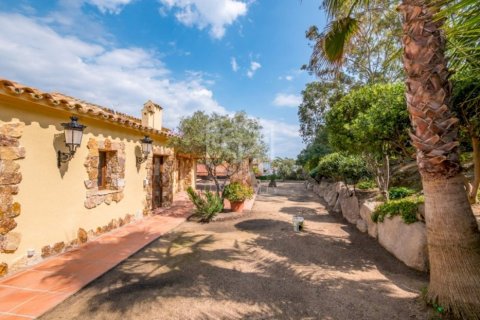 4 bedrooms villa for sale in Blanes, Girona, Catalonia, Spain № 919 - photo 2