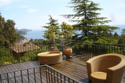 7 bedrooms villa for sale in Blanes, Girona, Catalonia, Spain № 917 - photo 8
