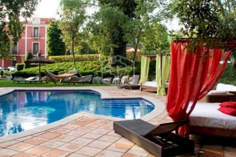Купить коммерческую недвижимость в Барселона, Испания с 12 спален, 2299м², № 918 - фото 21