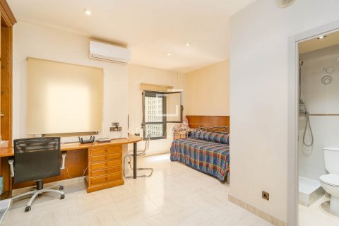 3 bedrooms penthouse for sale in Barcelona, Catalonia, Spain № 8650 - photo 20