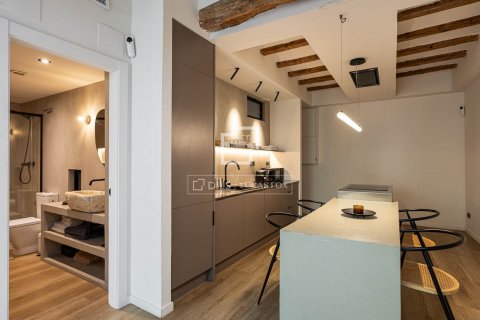 1 bedroom apartment for sale in Barcelona, Catalonia, Spain № 8647 - photo 8