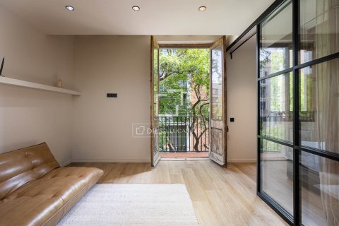 1 bedroom apartment for sale in Barcelona, Catalonia, Spain № 8647 - photo 9