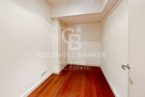 3 bedrooms apartment for sale in Barcelona, Catalonia, Spain № 7846 - photo 12