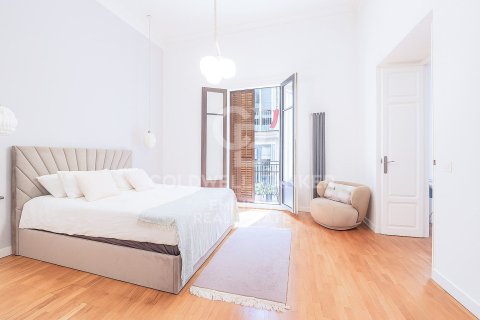 3 bedrooms apartment for sale in Barcelona, Catalonia, Spain № 7851 - photo 5