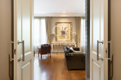 3 bedrooms apartment for sale in Barcelona, Catalonia, Spain № 6071 - photo 6