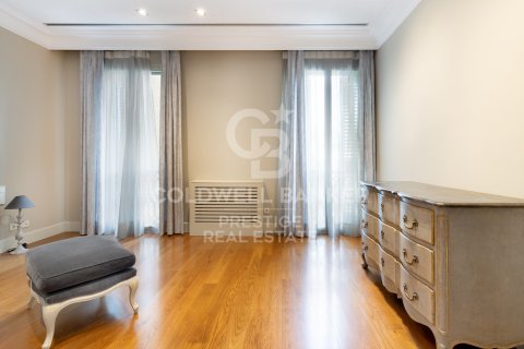 3 bedrooms apartment for sale in Barcelona, Catalonia, Spain № 6071 - photo 17