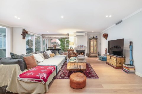 Купить квартиру в Барселона, Испания с 6 спален, 320м², № 3846 - фото 2