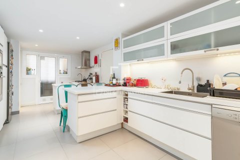 Купить квартиру в Барселона, Испания с 6 спален, 320м², № 3846 - фото 6