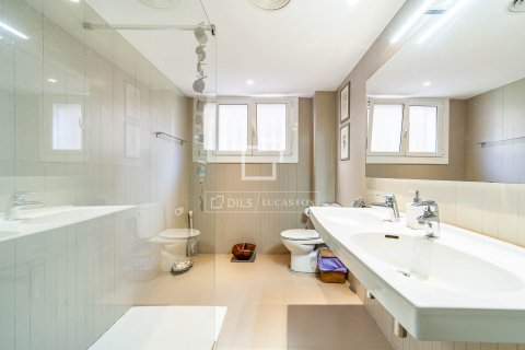 Купить квартиру в Барселона, Испания с 6 спален, 320м², № 3846 - фото 21