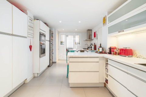 Купить квартиру в Барселона, Испания с 6 спален, 320м², № 3846 - фото 5