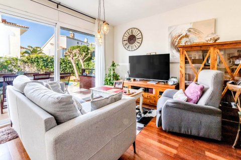 Купить виллу в Ситжес, Испания с 4 спальни, 195м², № 3847 - фото 2