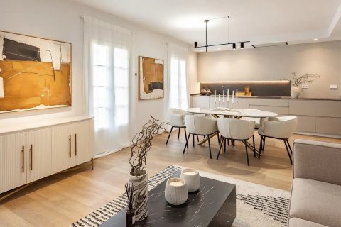 3 bedrooms apartment for sale in Barcelona, Catalonia, Spain № 1067