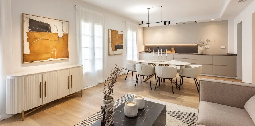 3 bedrooms apartment for sale in Barcelona, Catalonia, Spain № 1067