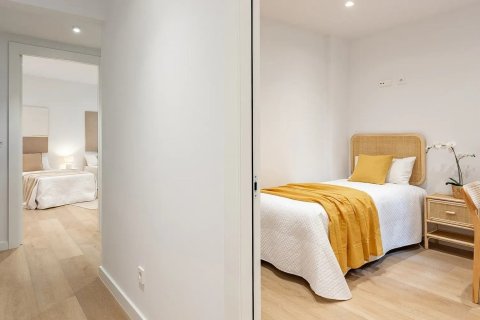 3 bedrooms apartment for sale in Barcelona, Catalonia, Spain № 1067 - photo 11