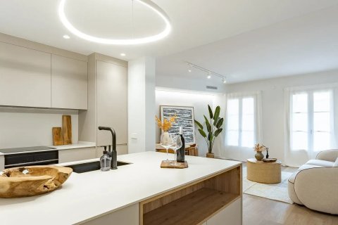 3 bedrooms apartment for sale in Barcelona, Catalonia, Spain № 1067 - photo 6