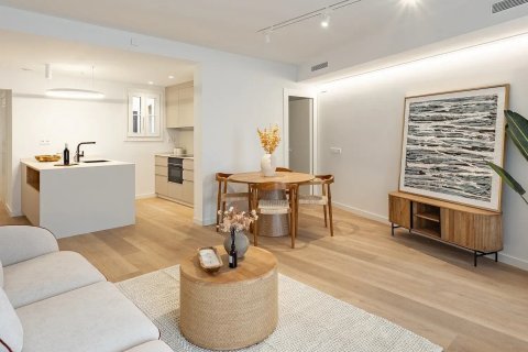 3 bedrooms apartment for sale in Barcelona, Catalonia, Spain № 1067 - photo 3