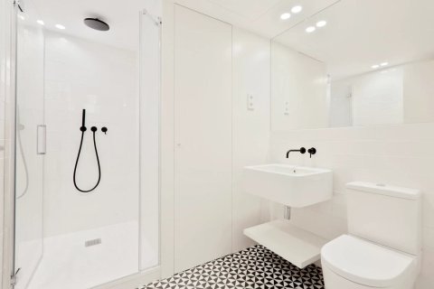 2 bedrooms apartment for sale in Barcelona, Catalonia, Spain № 1068 - photo 8