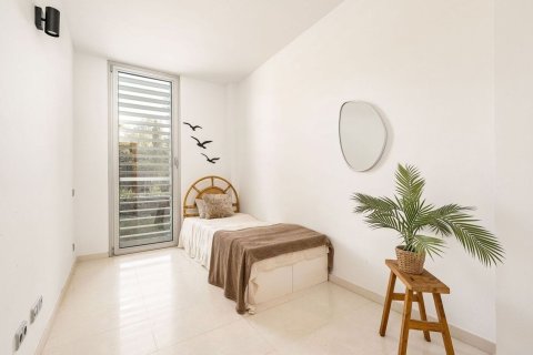 Apartamento de 3 dormitorios en venta en Sant Pere de Ribes, Barcelona, Cataluña, Spain № 7297 - foto 3