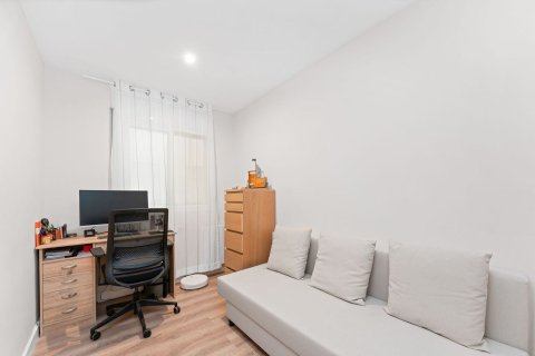 Apartamento de 3 dormitorios en venta en Calafell, Tarragona, Cataluña, Spain № 7298 - foto 8