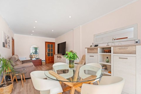 Apartamento de 3 dormitorios en venta en Calafell, Tarragona, Cataluña, Spain № 7298 - foto 17