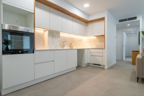 Купить квартиру в Каталония, Испания с 4 комнаты, 97м², № 7295 - фото 12