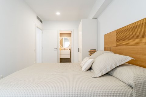 Купить квартиру в Каталония, Испания с 4 комнаты, 97м², № 7295 - фото 7