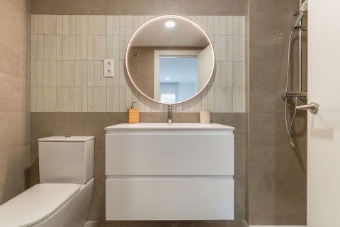 Купить квартиру в Каталония, Испания с 4 комнаты, 97м², № 7295 - фото 4