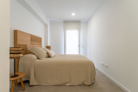 Купить квартиру в Каталония, Испания с 4 комнаты, 97м², № 7295 - фото 9