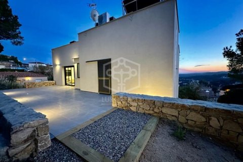 4 bedrooms villa for sale in Lloret de Mar, Girona, Catalonia, Spain № 1001 - photo 10