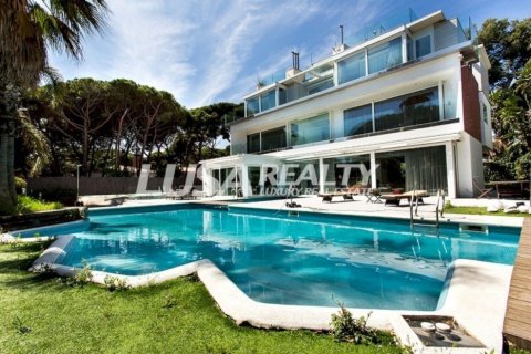 Купить виллу в Кастельдефельс, Испания с 7 спален, 1000м², № 999 - фото 19