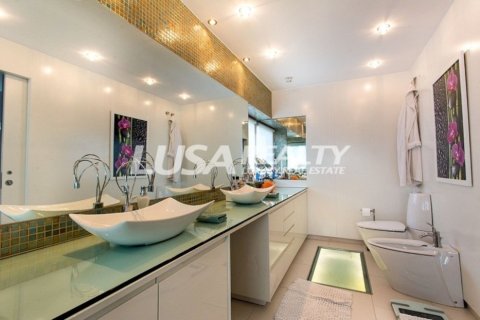 Купить виллу в Кастельдефельс, Испания с 7 спален, 1000м², № 999 - фото 6