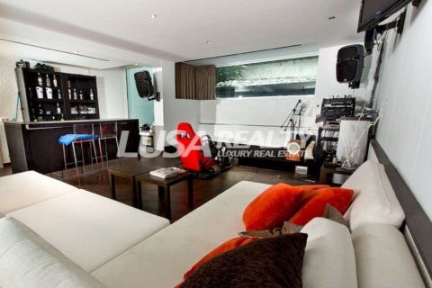 Купить виллу в Кастельдефельс, Испания с 7 спален, 1000м², № 999 - фото 4