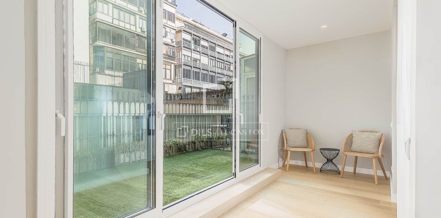 3 bedrooms apartment for sale in Barcelona, Catalonia, Spain № 4048