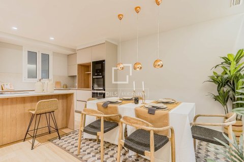 3 bedrooms apartment for sale in Barcelona, Catalonia, Spain № 4048 - photo 6
