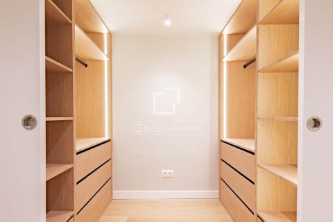 3 bedrooms apartment for sale in Barcelona, Catalonia, Spain № 4048 - photo 20