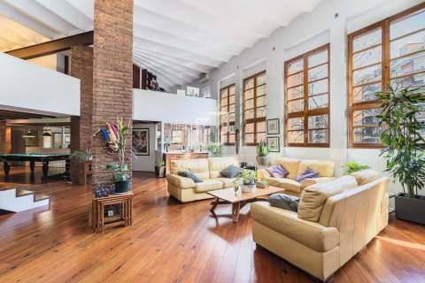 6 bedrooms apartment for sale in Barcelona, Catalonia, Spain № 6272 - photo 2
