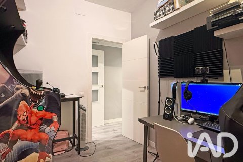 4 bedrooms apartment for sale in Barcelona, Catalonia, Spain № 8934 - photo 10