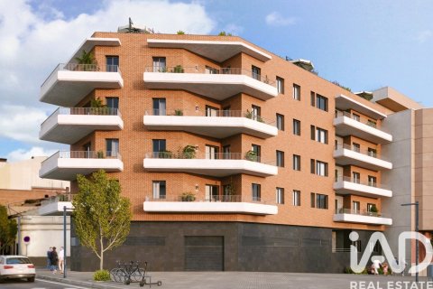 4 bedrooms apartment for sale in Montcada i Reixac, Barcelona, Catalonia, Spain № 4735