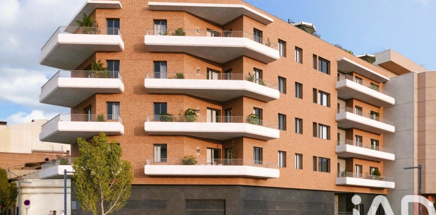 4 bedrooms apartment for sale in Montcada i Reixac, Barcelona, Catalonia, Spain № 4735