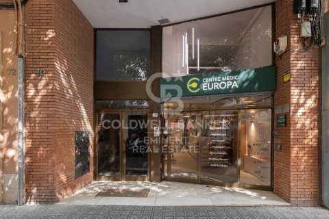 292 sq.m. commercial property for sale in Barcelona, Catalonia, Spain № 5450 - photo 18